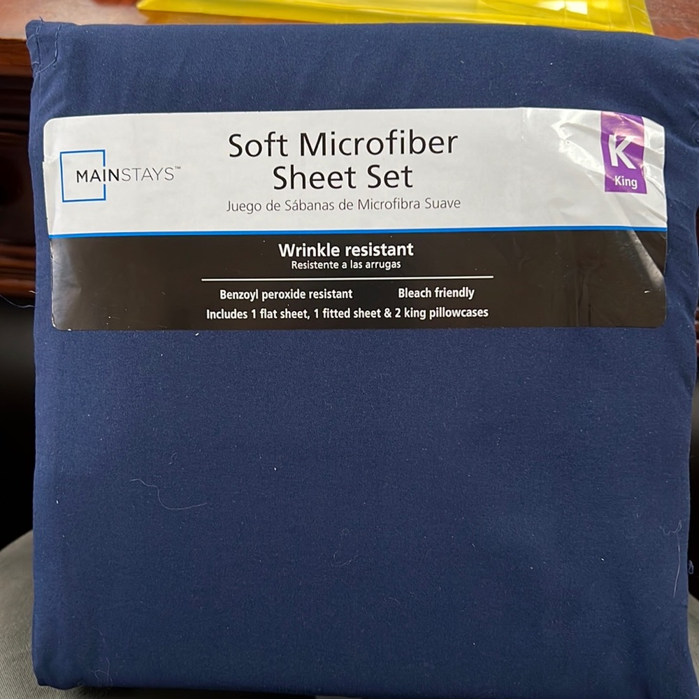 King size soft microfiber sheet set. Navy. Flat,fitted, 2king pillow cases.